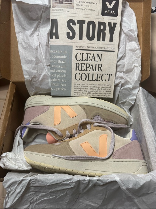 Veja Shoes - Veja V-10 suede sneakers